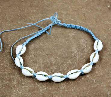 Preview: Afrika Fußkette in Blau mit Kauri Muscheln